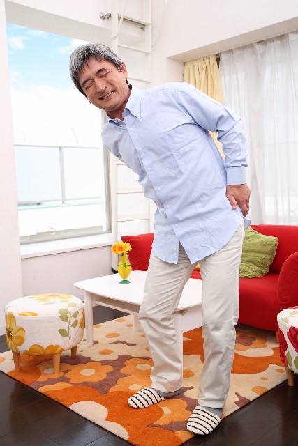 腰痛老人